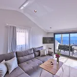Mare Vista